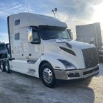 2020 VOLVO VNL64T760 CONVENTIONAL TRUCK WITH SLEEPER (40174)