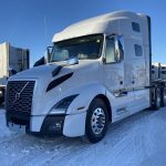 2020 VOLVO VNL64T760 CONVENTIONAL TRUCK WITH SLEEPER (40228)